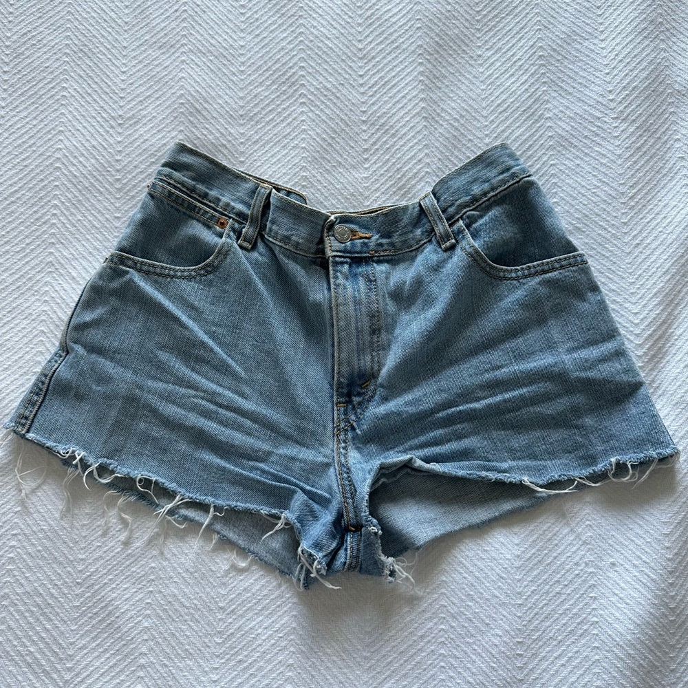 Vintage LEVI Jean shorts size 6